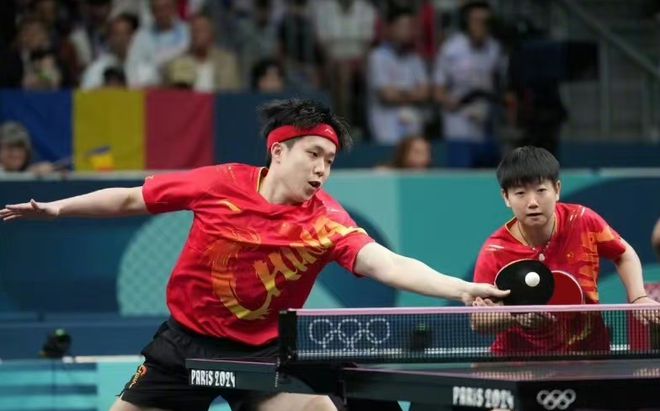 包含英国乒乓球队逆转日本乒乓球队，奥恰洛夫关键制胜的词条