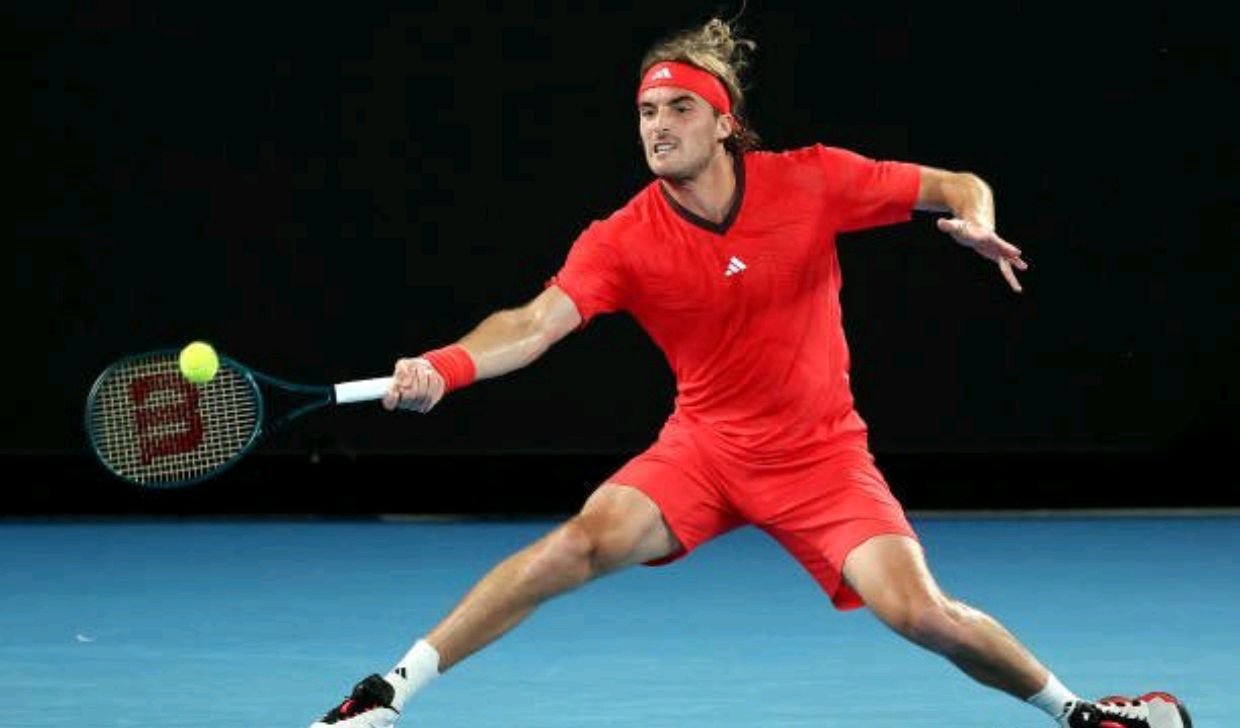 关于西班牙网球队鏖战英国网球队，西西帕斯高光表现的信息