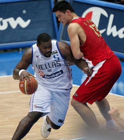 关于希腊男篮强势火箭，詹姆斯送出助攻的信息