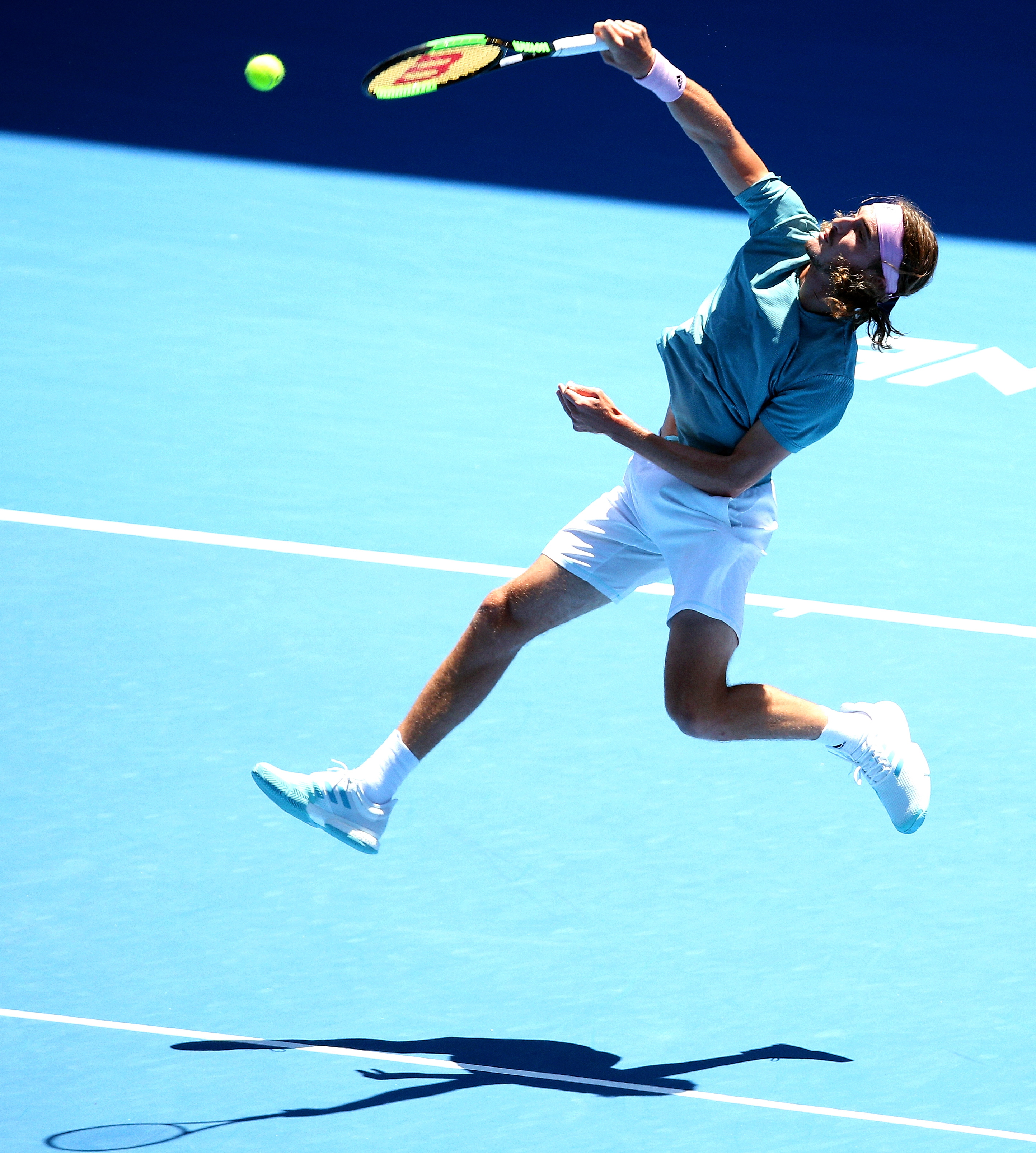 英国网球队碾压美国网球队，西西帕斯完成帽子戏法的简单介绍