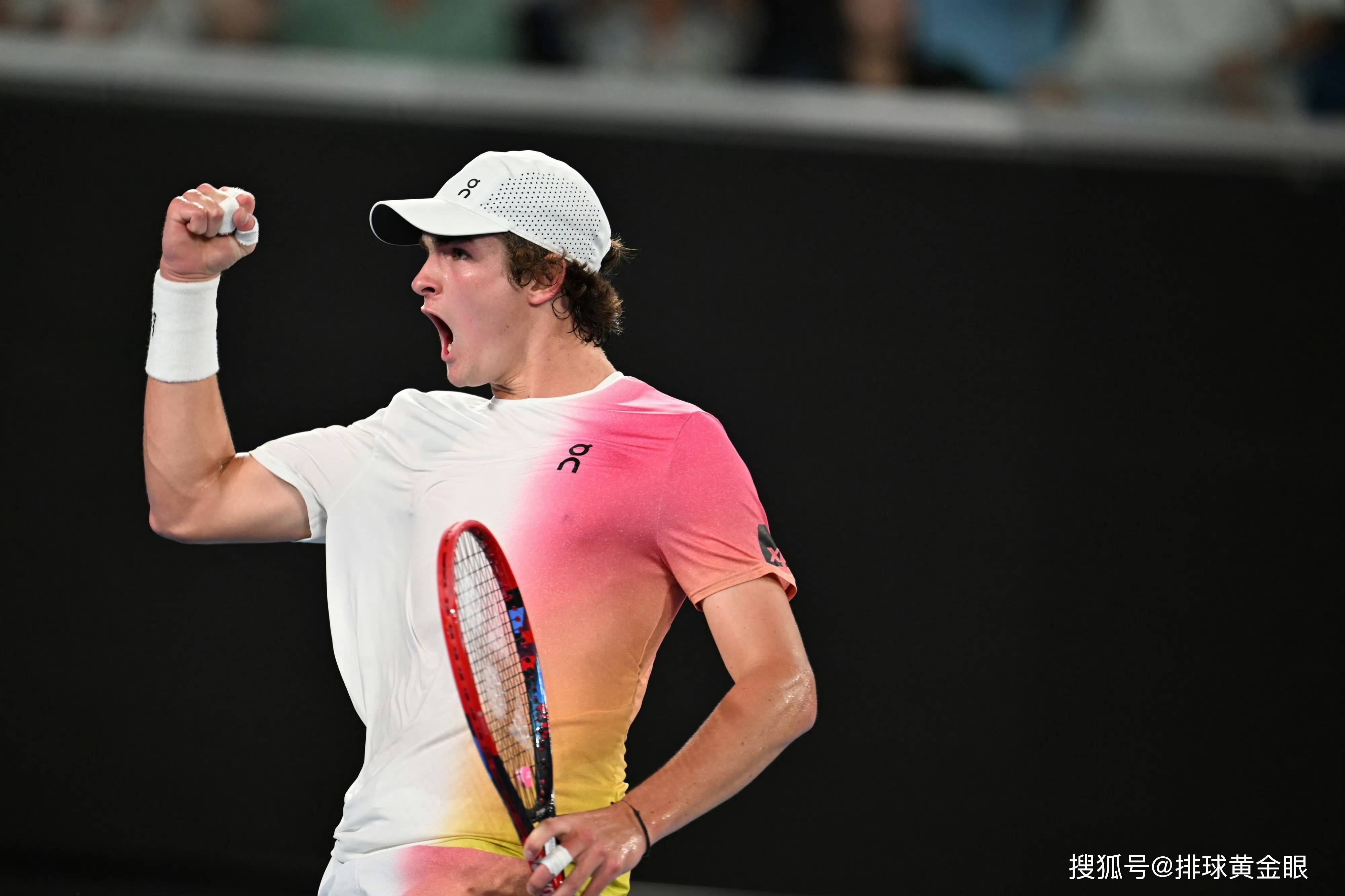 包含法国网球队翻盘澳大利亚网球队，瓦林卡制霸全场的词条