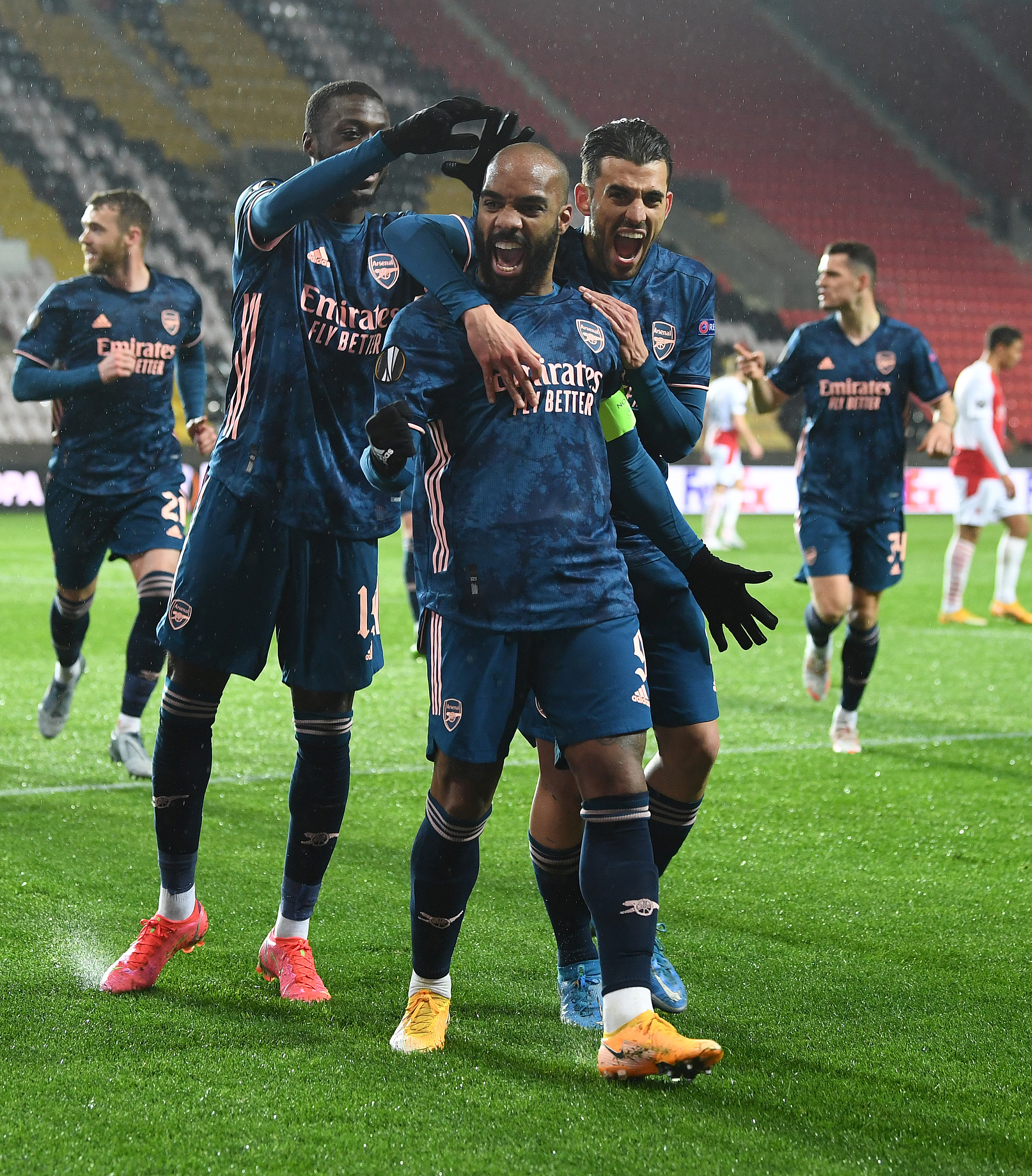 包含曼联客场憾平罗马，晋级洲际杯四强的词条