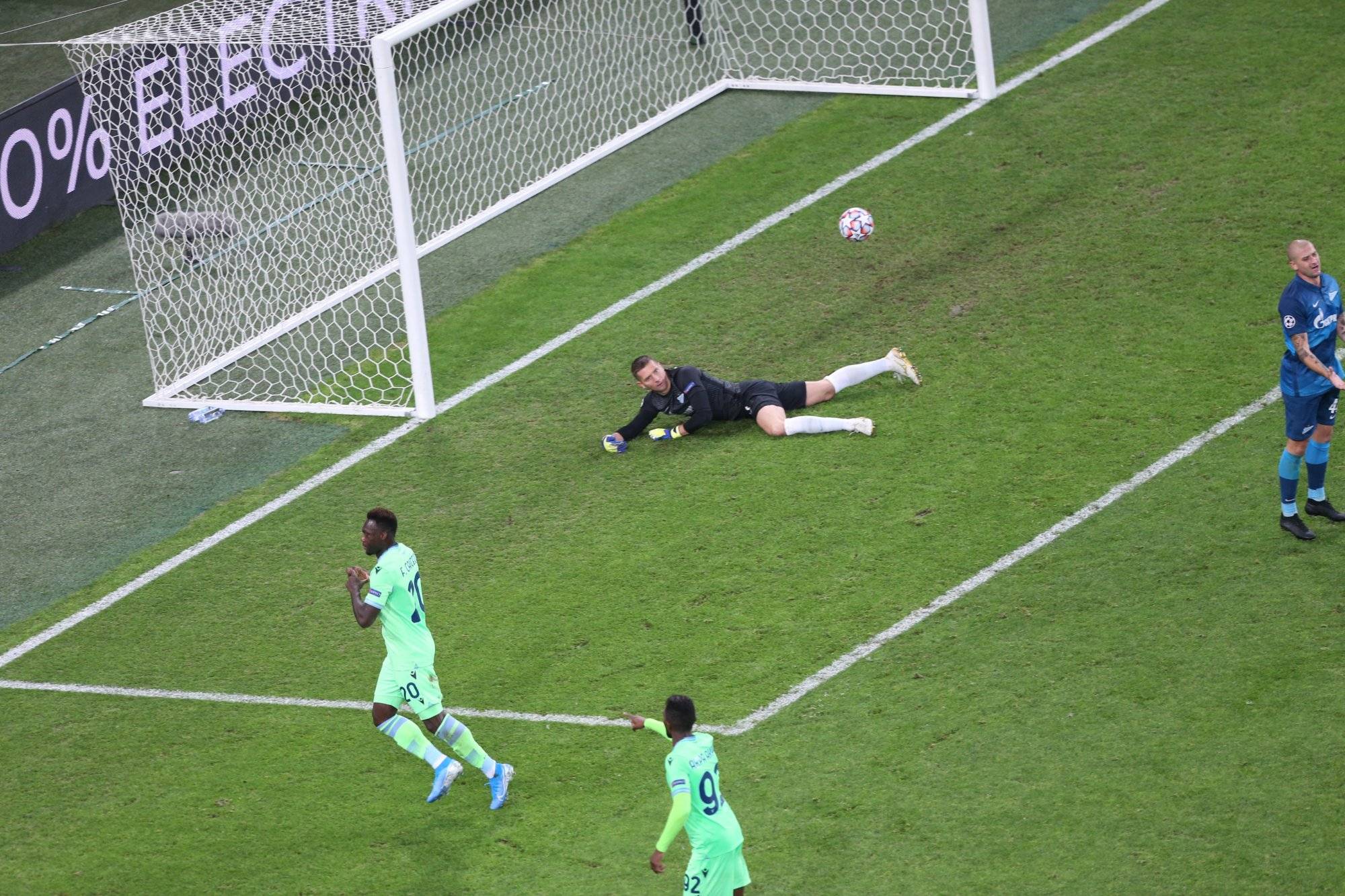 赫兹利亚上演绝地反击，成功击败对手晋级欧冠