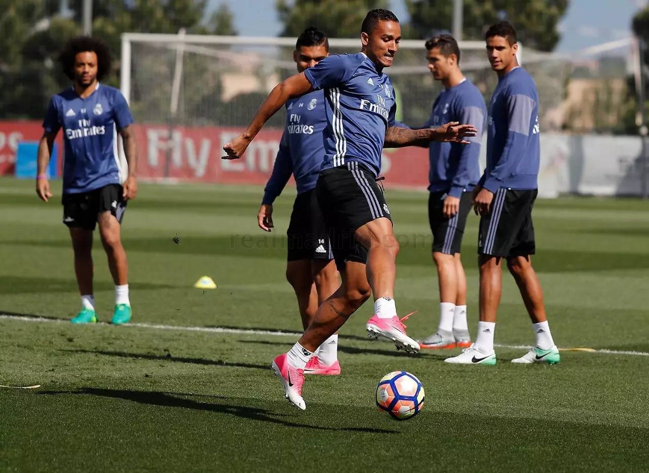 罗马德比突然转折，冠军悬念再度膨胀