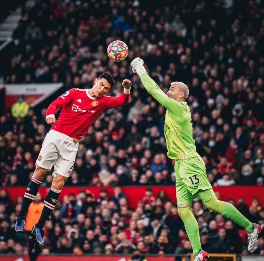 关于战术调整奏效，球队实现客场奇迹的信息