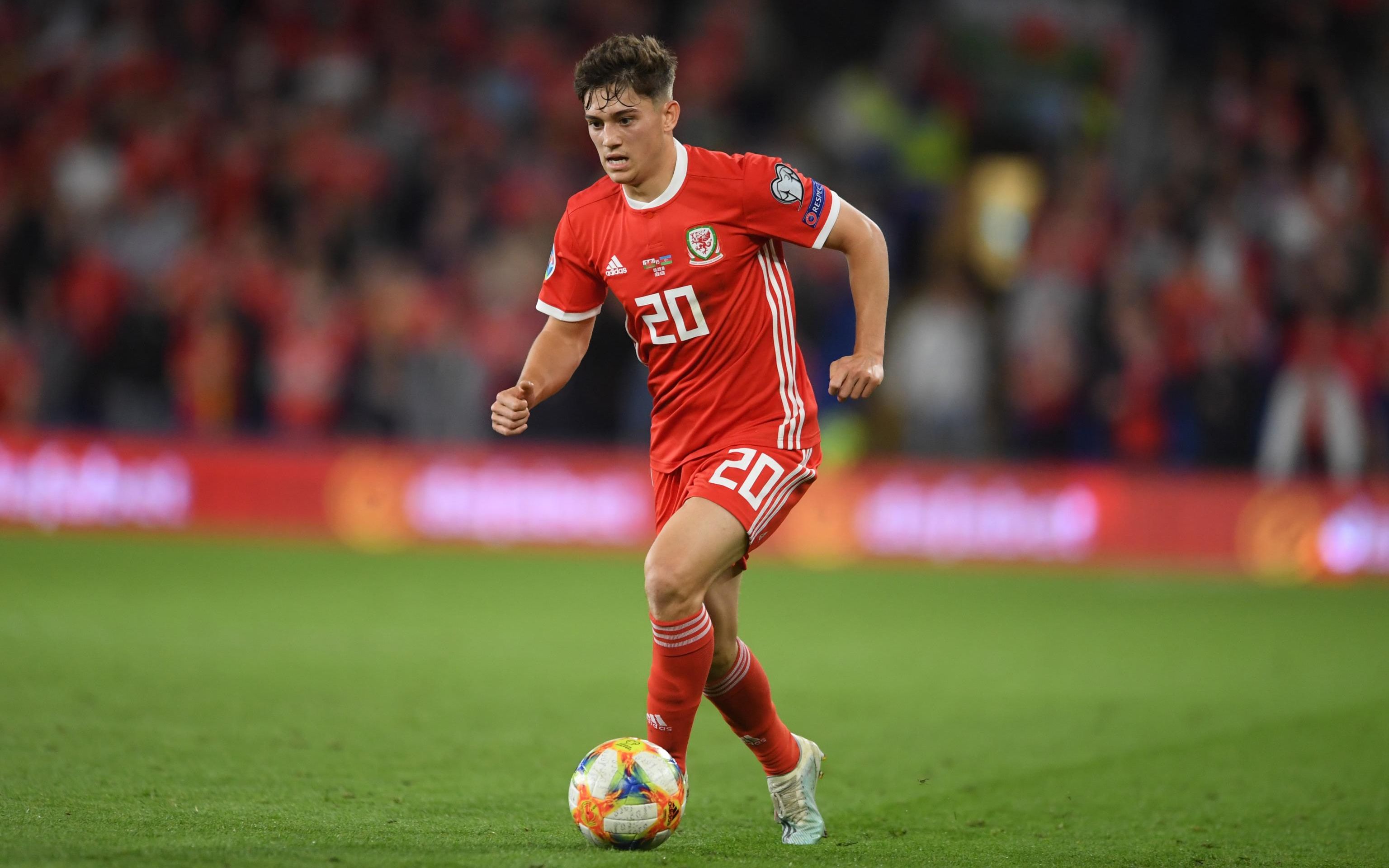 威尔士足球队在主要比赛中展现实力的简单介绍