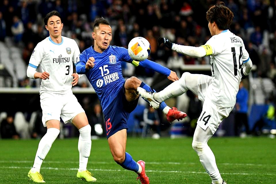 包含申花主场力克华夏，迎来连胜的词条