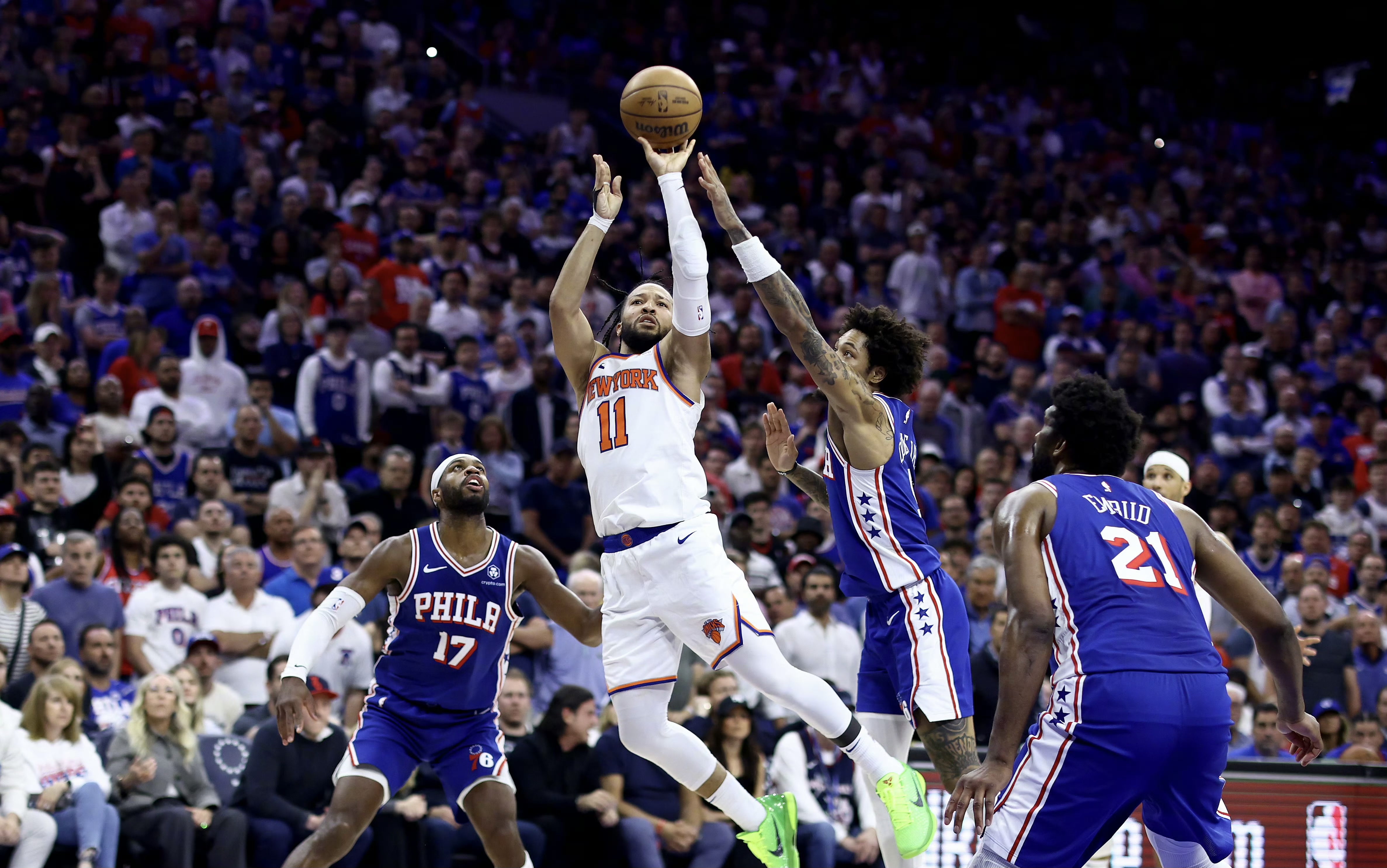 北京队鏖战尼克斯，布伦森点燃赛场的简单介绍